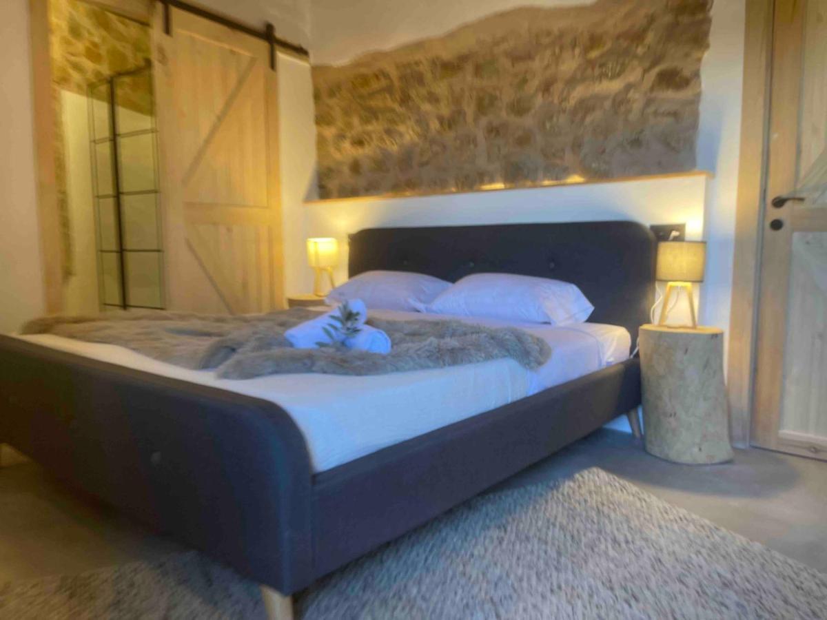 Hotel Castell De L'aguda